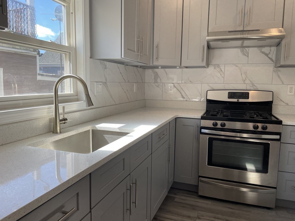 3 bed, 1.5 bath apartment for rent at 73 Marshall St Unit 2, Winter Hill — photo 1 of 13