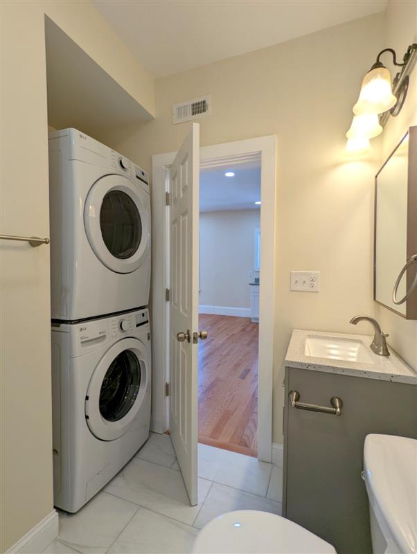 3 bed, 2 bath apartment for rent at 71-73 Merriam St Unit 3, Ward Two — photo 2 of 21