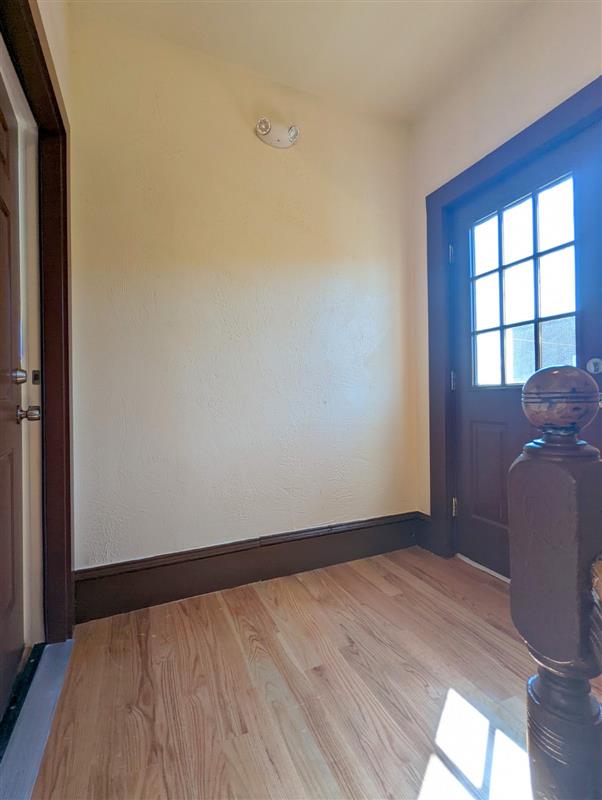 3 bed, 2 bath apartment for rent at 71-73 Merriam St Unit 3, Ward Two — photo 4 of 21