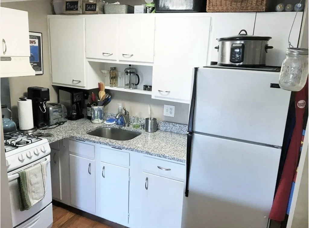 1 bed, 1 bath apartment for rent at 73 Montgomery St Unit 3, South End — photo 3 of 8