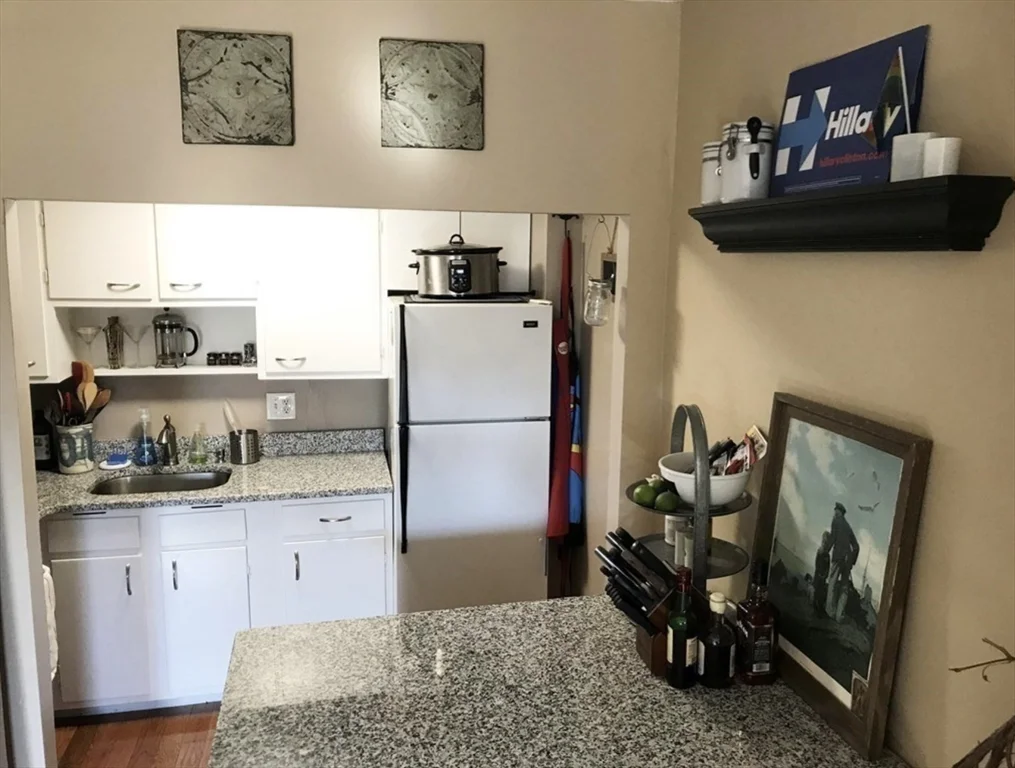 1 bed, 1 bath apartment for rent at 73 Montgomery St Unit 3, South End — photo 2 of 8