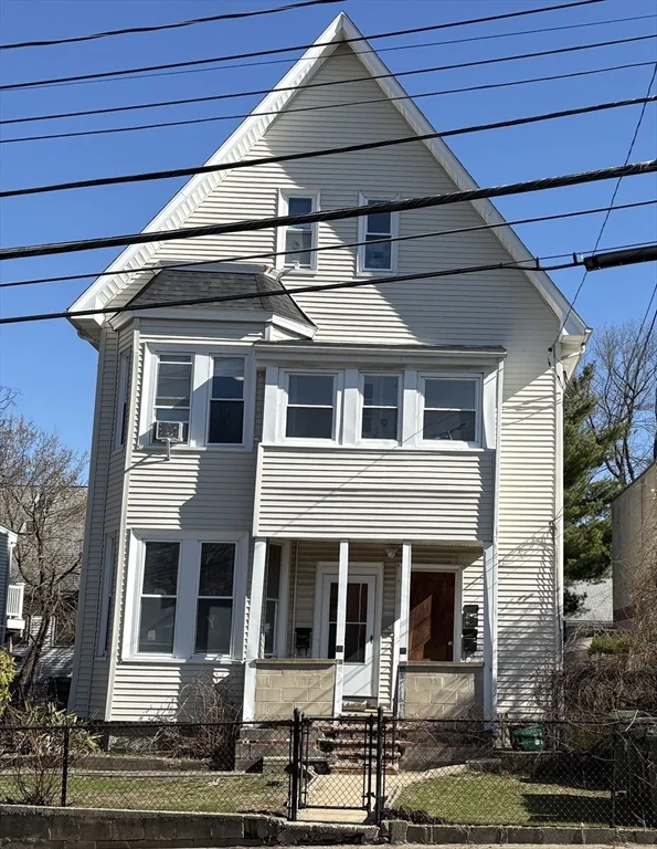 2 bed, 1 bath apartment for rent at 73 Nichols Ave Unit 2, Watertown — photo 1 of 9