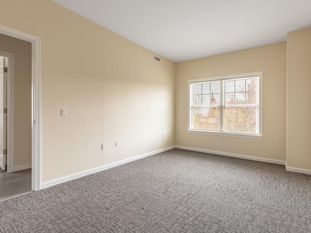 3 bed, 1 bath apartment for rent at 73 North Common Unit 10, Lynn Common — photo 15 of 30