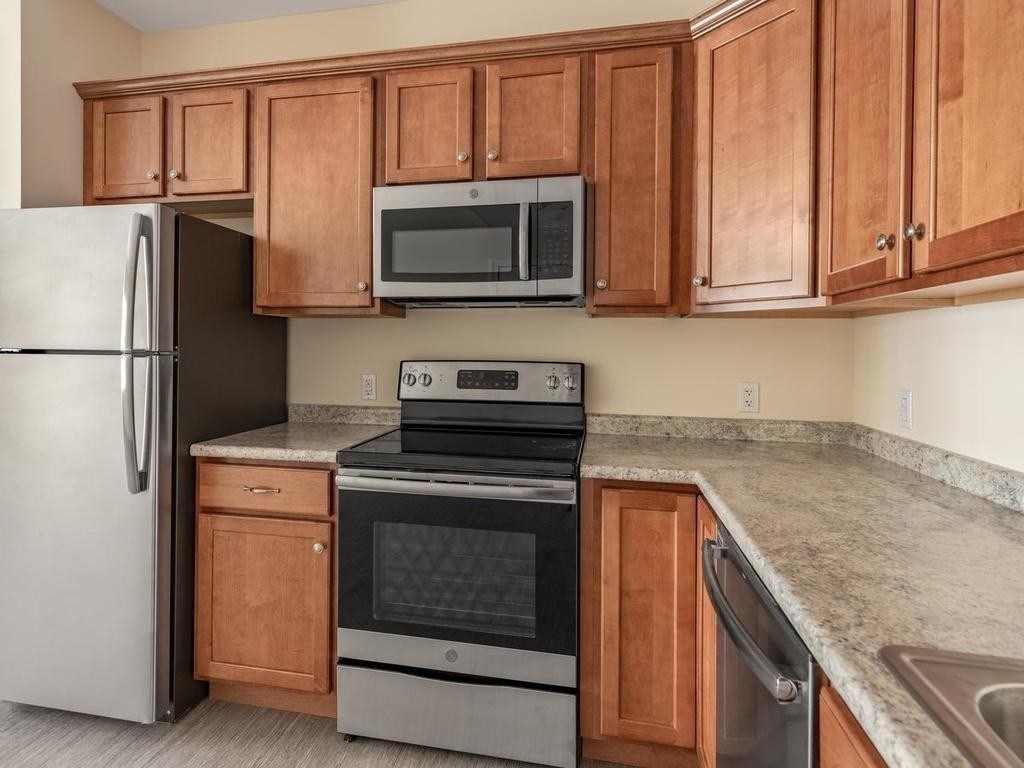3 bed, 1 bath apartment for rent at 73 North Common Unit 10, Lynn Common — photo 6 of 30