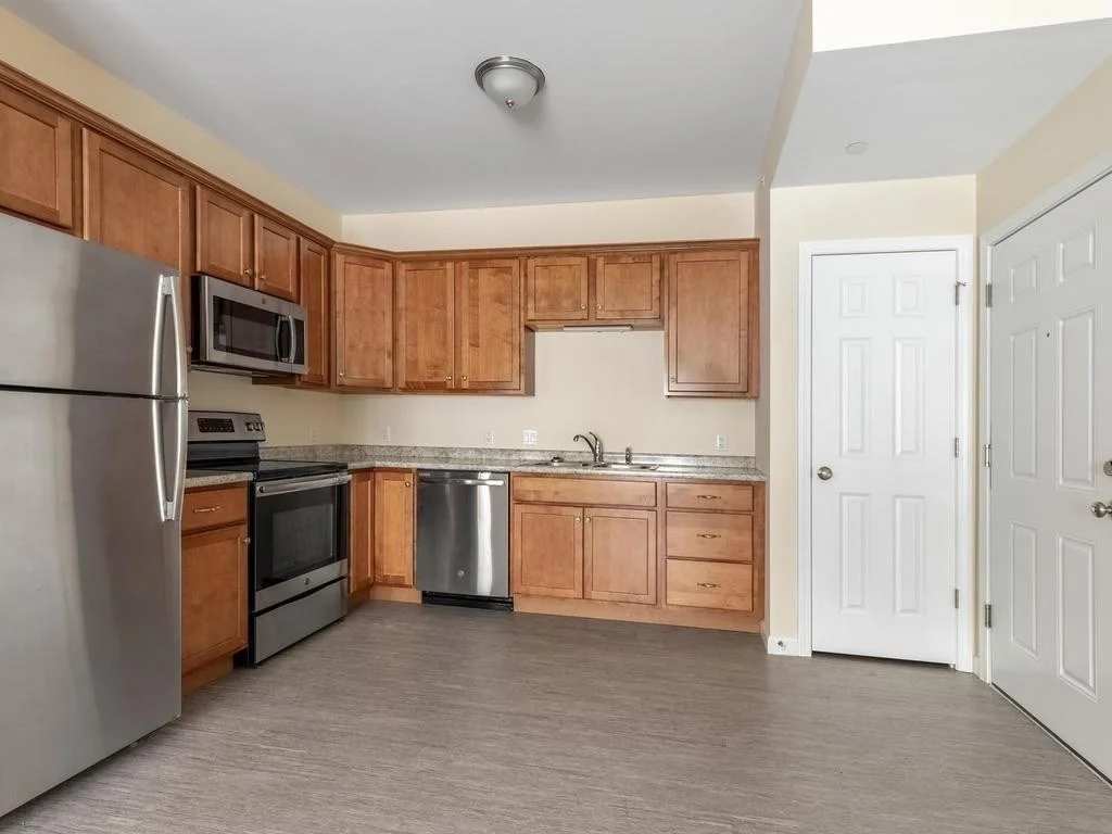 3 bed, 1 bath apartment for rent at 73 North Common Unit 7, Lynn Common — photo 2 of 30