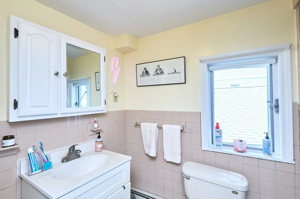 2 bed, 1 bath apartment for rent at 73 Oak St Unit 2, Inman Square — photo 8 of 11