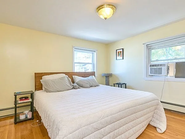 2 bed, 1 bath apartment for rent at 73 Oak St Unit 2, Inman Square — photo 3 of 11