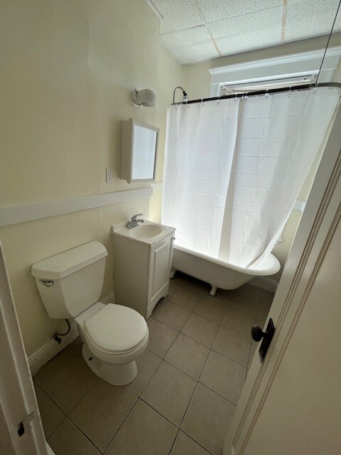 Studio bed, 1 bath apartment for rent at 73 Park Dr Unit 14, Fenway — photo 7 of 12