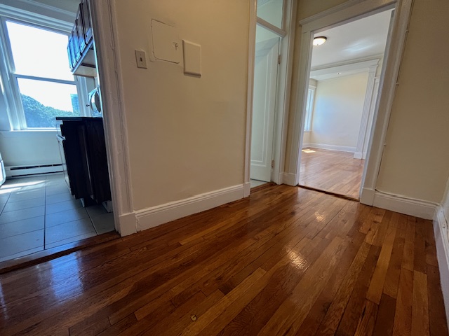 Studio bed, 1 bath apartment for rent at 73 Park Dr Unit 14, Fenway — photo 4 of 12