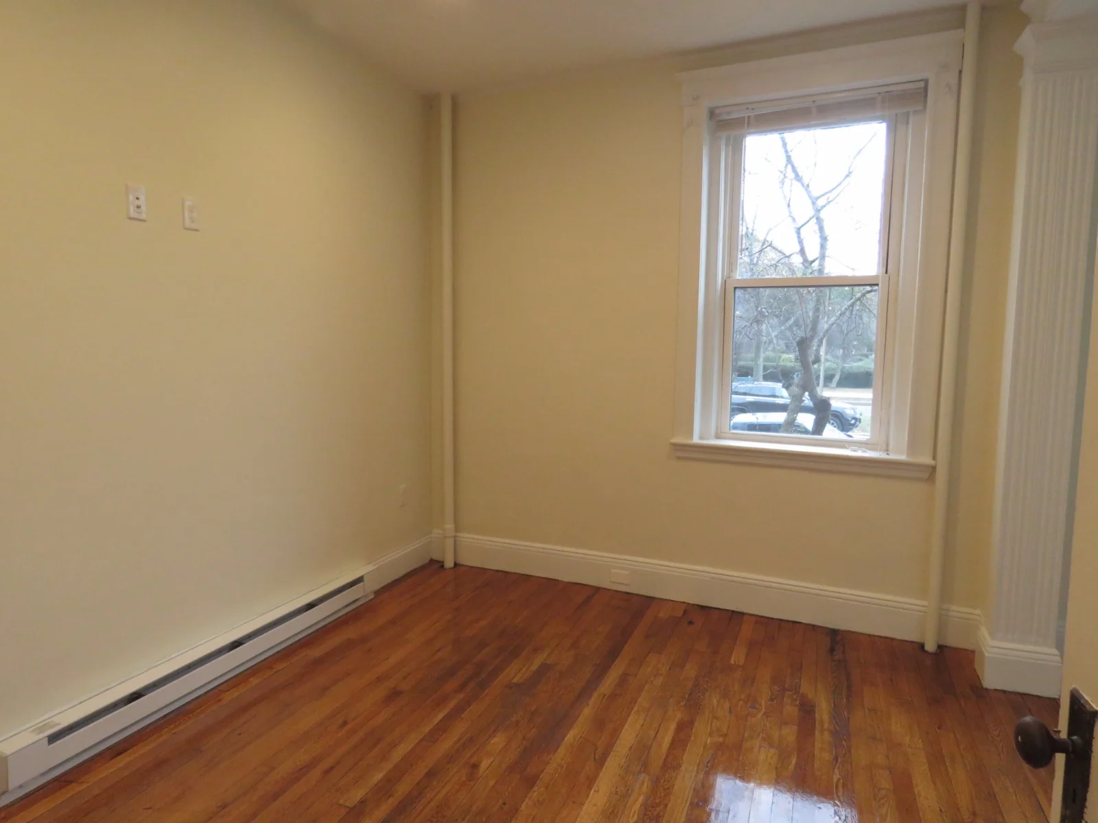 3 bed, 1 bath apartment for rent at 73 Park Dr Unit 1E, Fenway — photo 6 of 8