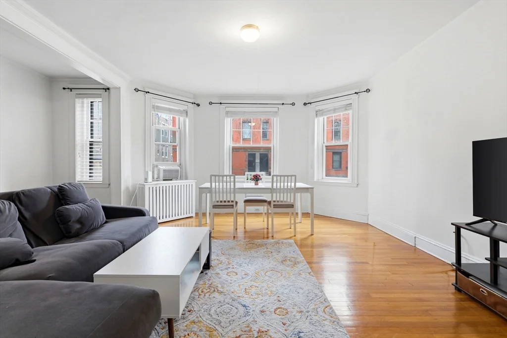 1 bed, 1 bath apartment for rent at 73 Parkman St Unit 1, Coolidge Corner — photo 2 of 10