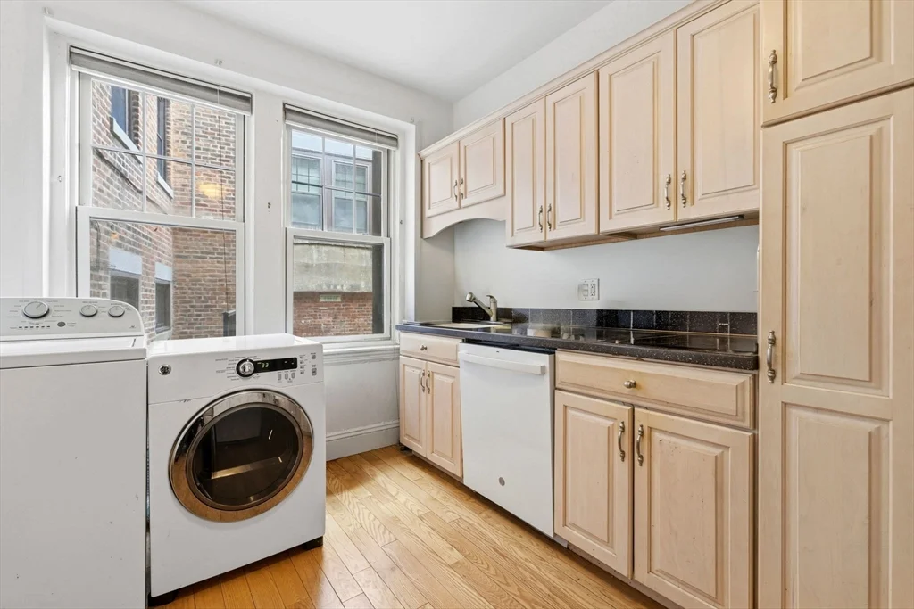 1 bed, 1 bath apartment for rent at 73 Parkman St Unit 1, Coolidge Corner — photo 6 of 10