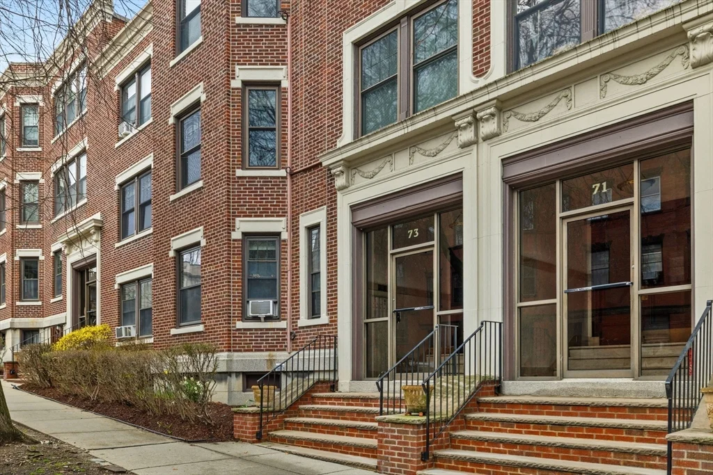 1 bed, 1 bath apartment for rent at 73 Parkman St Unit 1, Coolidge Corner — photo 9 of 10