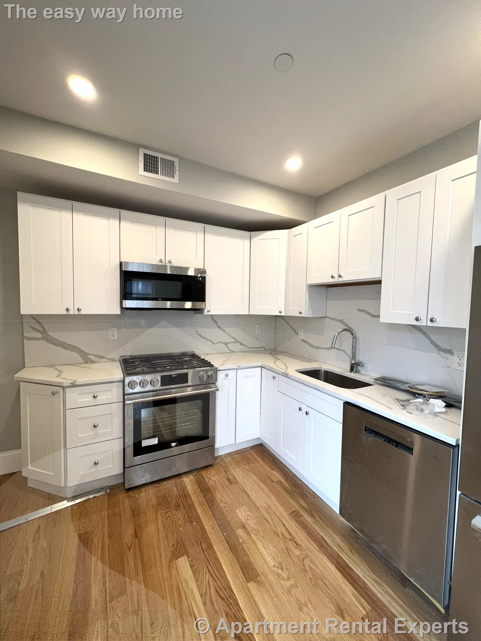 2 bed, 2 bath apartment for rent at 73 Pearl St Unit 2, Sullivan Square — photo 2 of 17