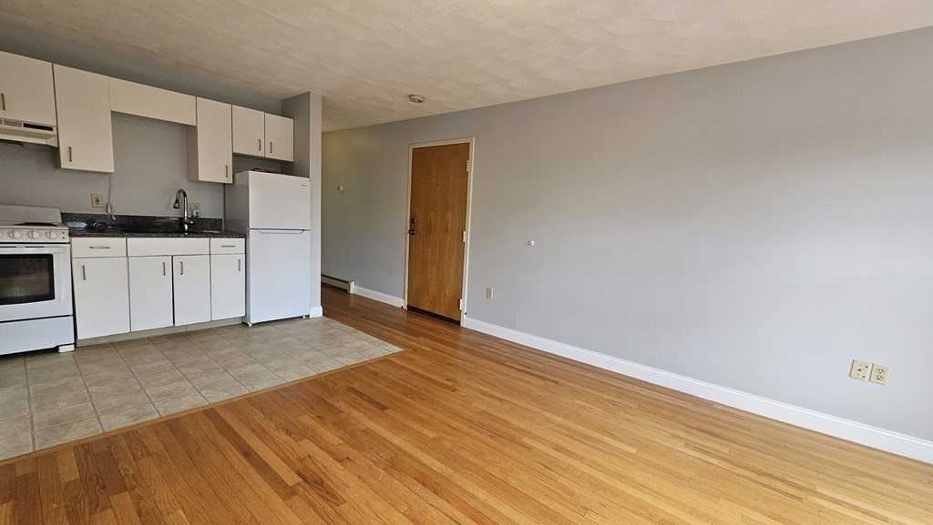 1 bed, 1 bath apartment for rent at 73 River St Unit 4B, Cambridgeport — photo 1 of 9