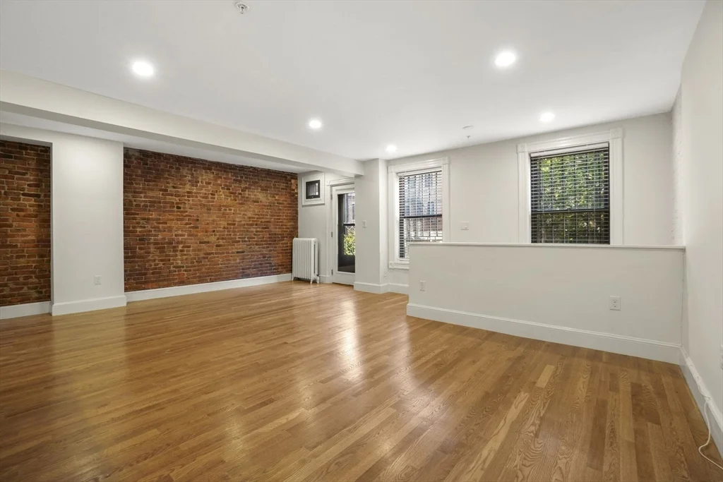 1 bed, 1 bath apartment for rent at 73 Rutland St Unit 1, South End — photo 4 of 17