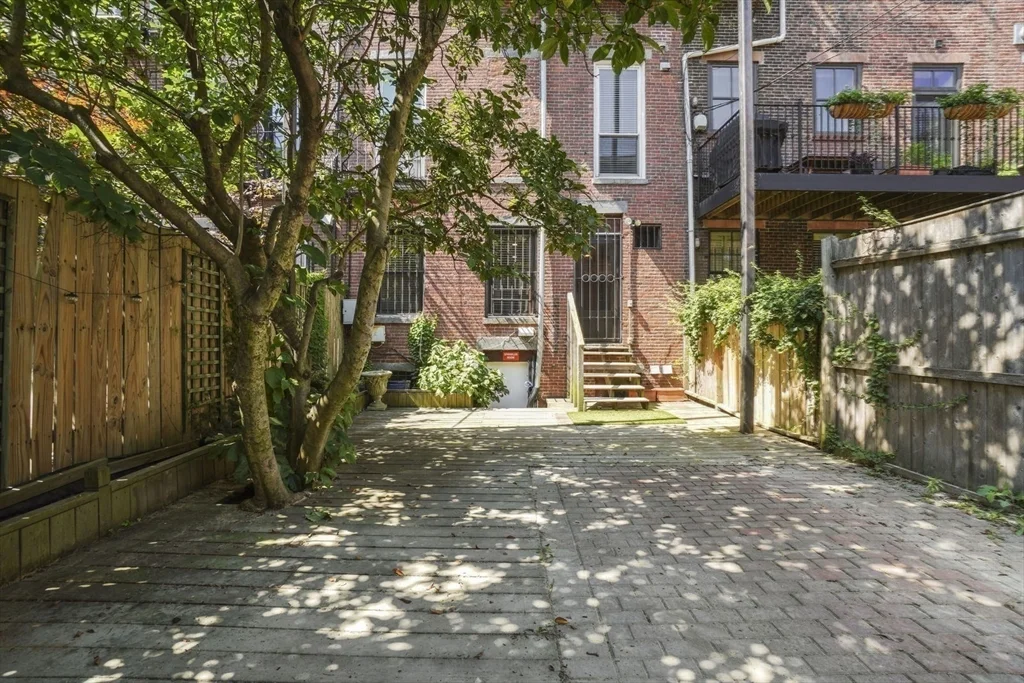 1 bed, 1 bath apartment for rent at 73 Rutland St Unit 1, South End — photo 15 of 17