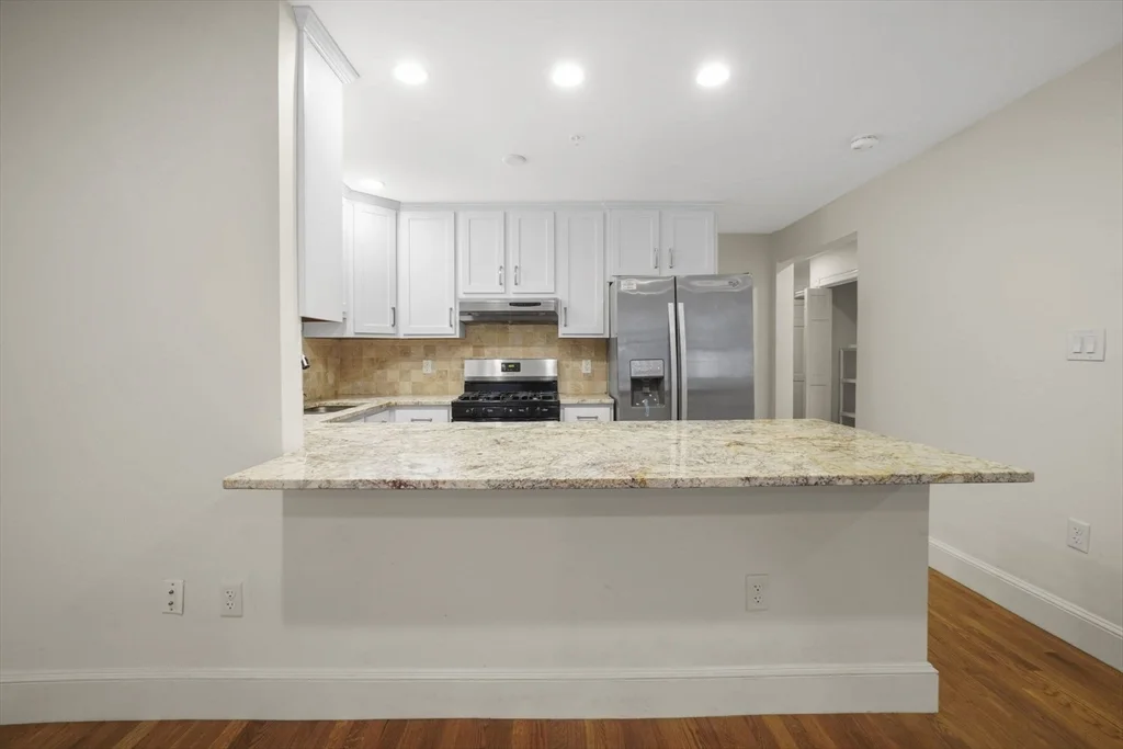1 bed, 1 bath apartment for rent at 73 Rutland St Unit 1, South End — photo 7 of 17