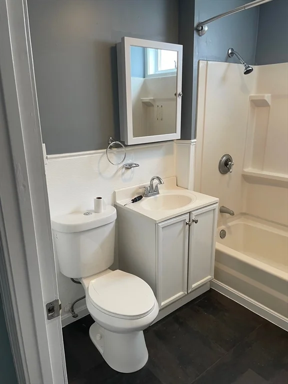 2 bed, 1 bath apartment for rent at 73 School St Unit 3, Salem — photo 12 of 15