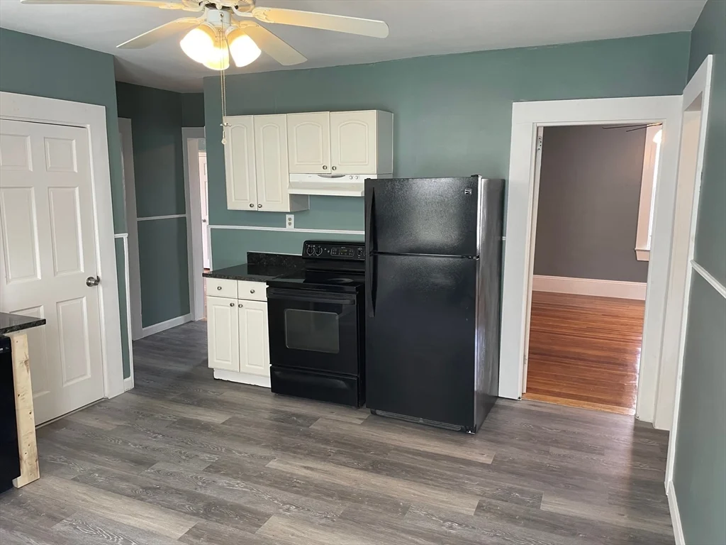 2 bed, 1 bath apartment for rent at 73 School St Unit 3, Salem — photo 6 of 15
