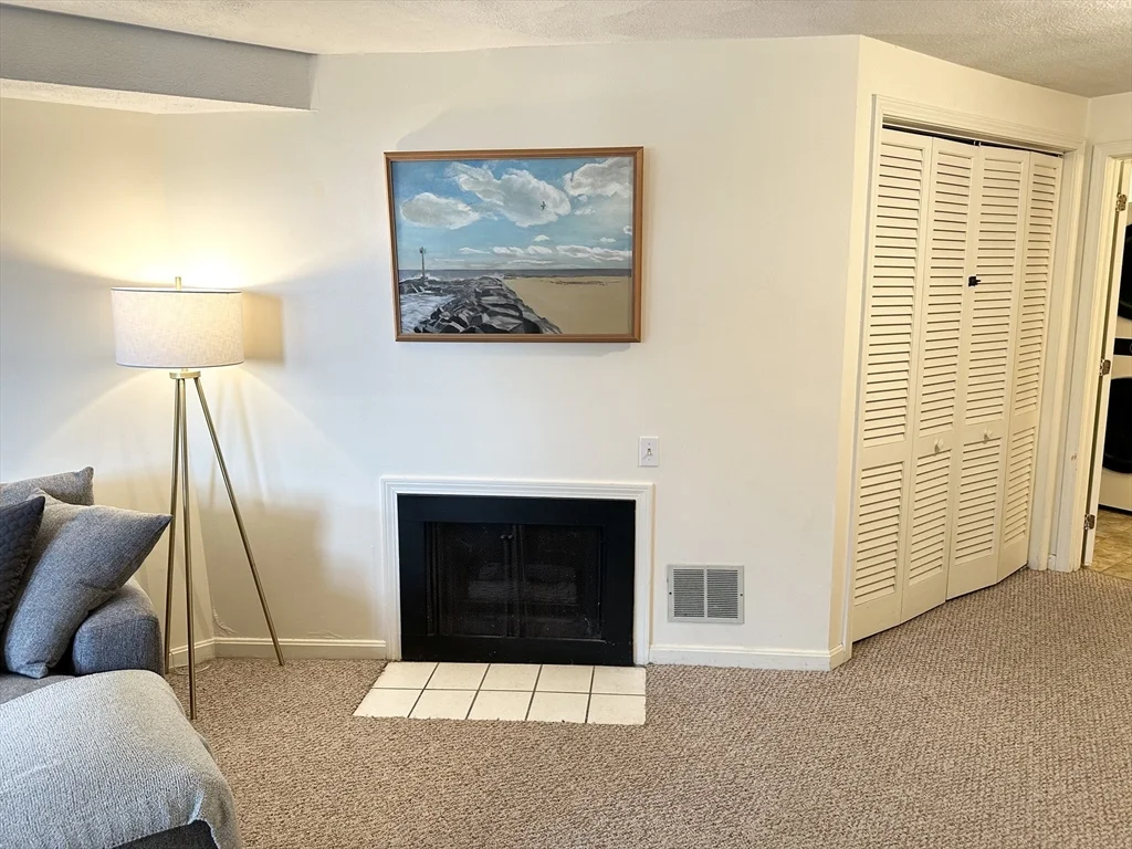 2 bed, 2 bath apartment for rent at 73 Sterling Ln Unit 73, Bradford — photo 4 of 13
