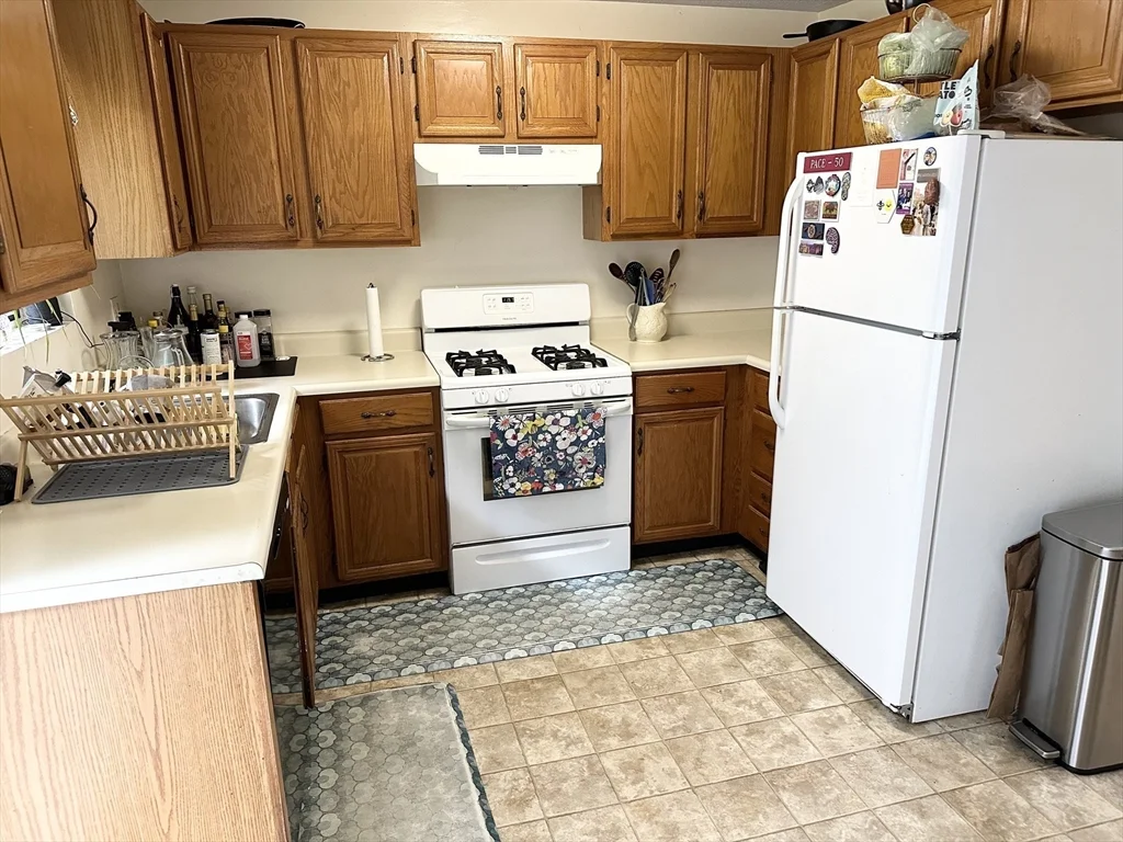 2 bed, 2 bath apartment for rent at 73 Sterling Ln Unit 73, Bradford — photo 9 of 13