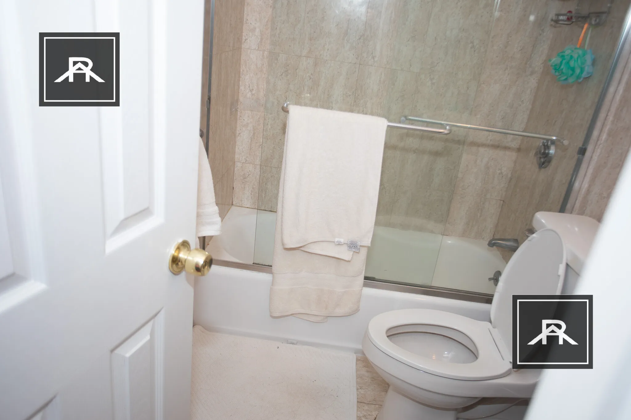 3 bed, 2 bath apartment for rent at 73 Thatcher St Unit 001, North Brookline — photo 11 of 15