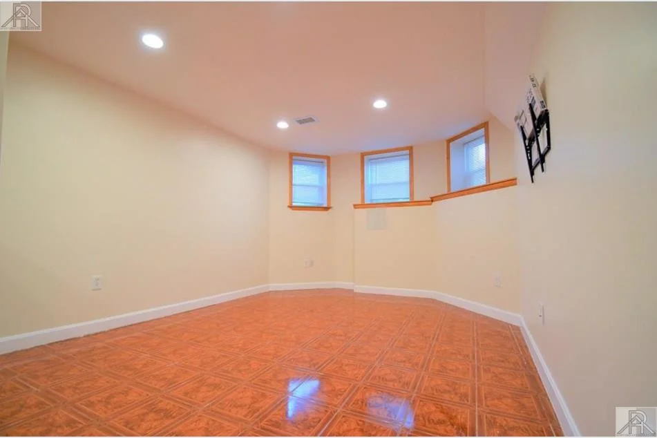 2 bed, 2 bath apartment for rent at 73 Thatcher St Unit 002, North Brookline — photo 12 of 14