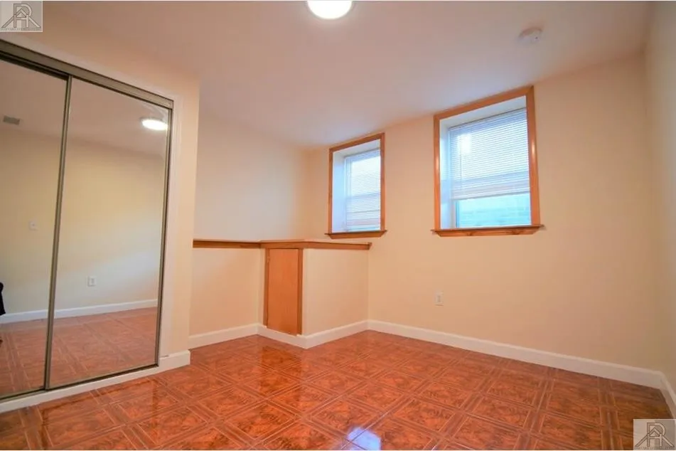 2 bed, 2 bath apartment for rent at 73 Thatcher St Unit 002, North Brookline — photo 7 of 14