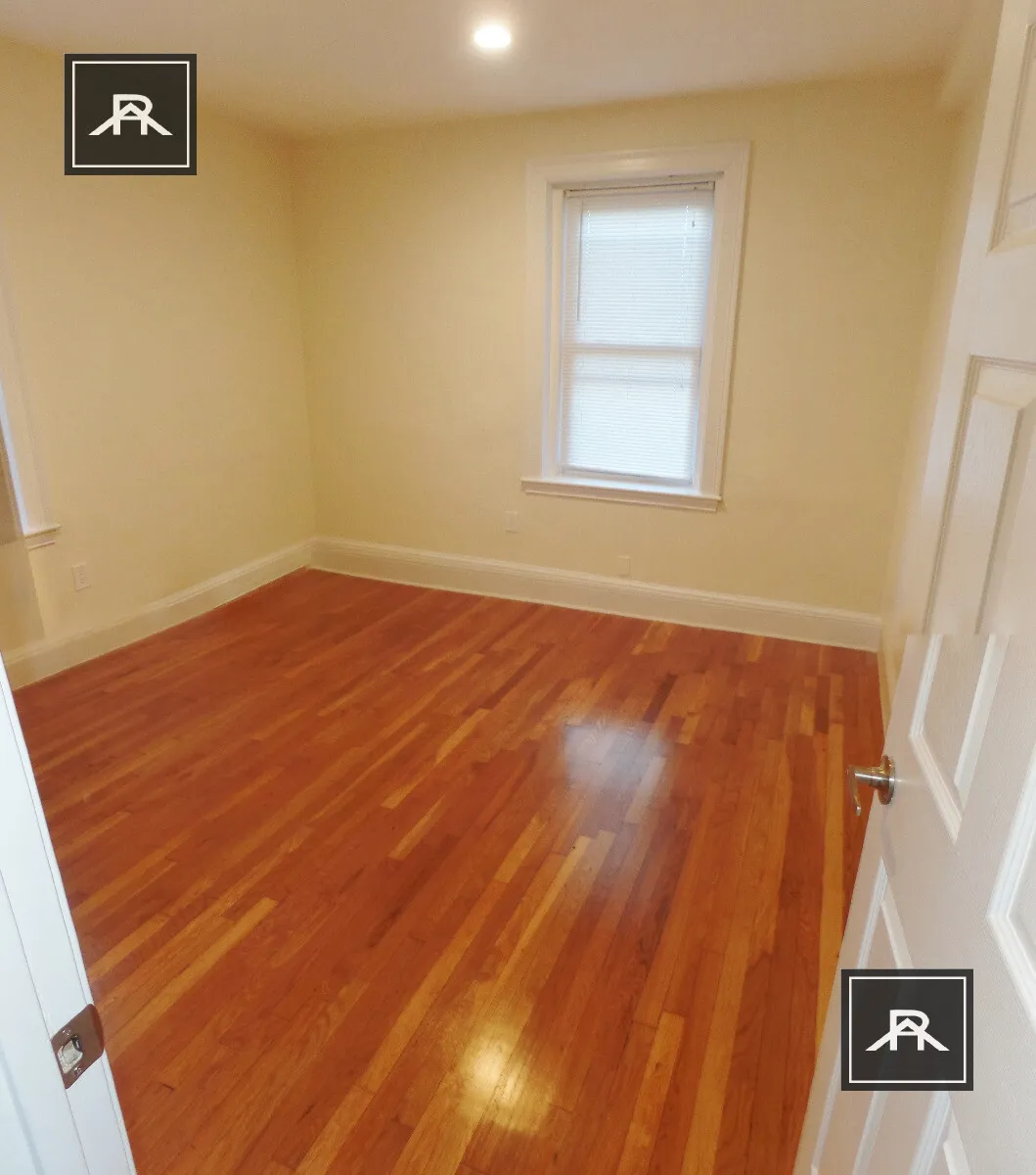 4 bed, 2 bath apartment for rent at 73 Thatcher St Unit 101, North Brookline — photo 2 of 7