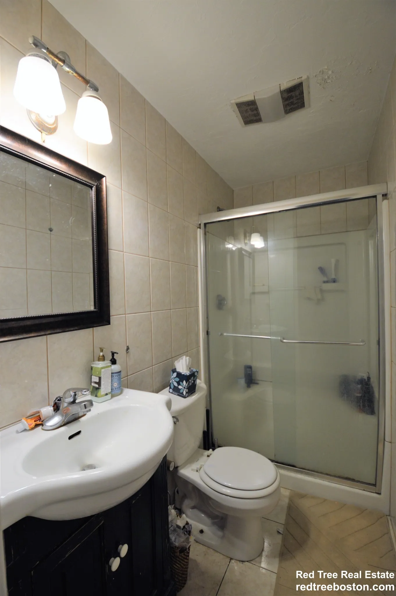 4 bed, 2 bath apartment for rent at 73 Thatcher St Unit 201, North Brookline — photo 9 of 15