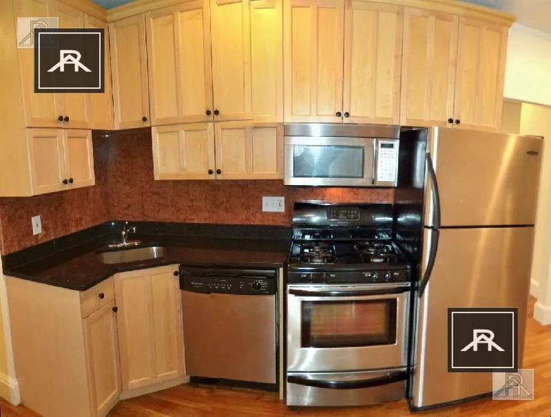 4 bed, 2 bath apartment for rent at 73 Thatcher St Unit 202, North Brookline — photo 16 of 17