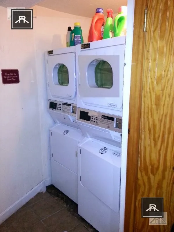 4 bed, 2 bath apartment for rent at 73 Thatcher St Unit 202, North Brookline — photo 11 of 17