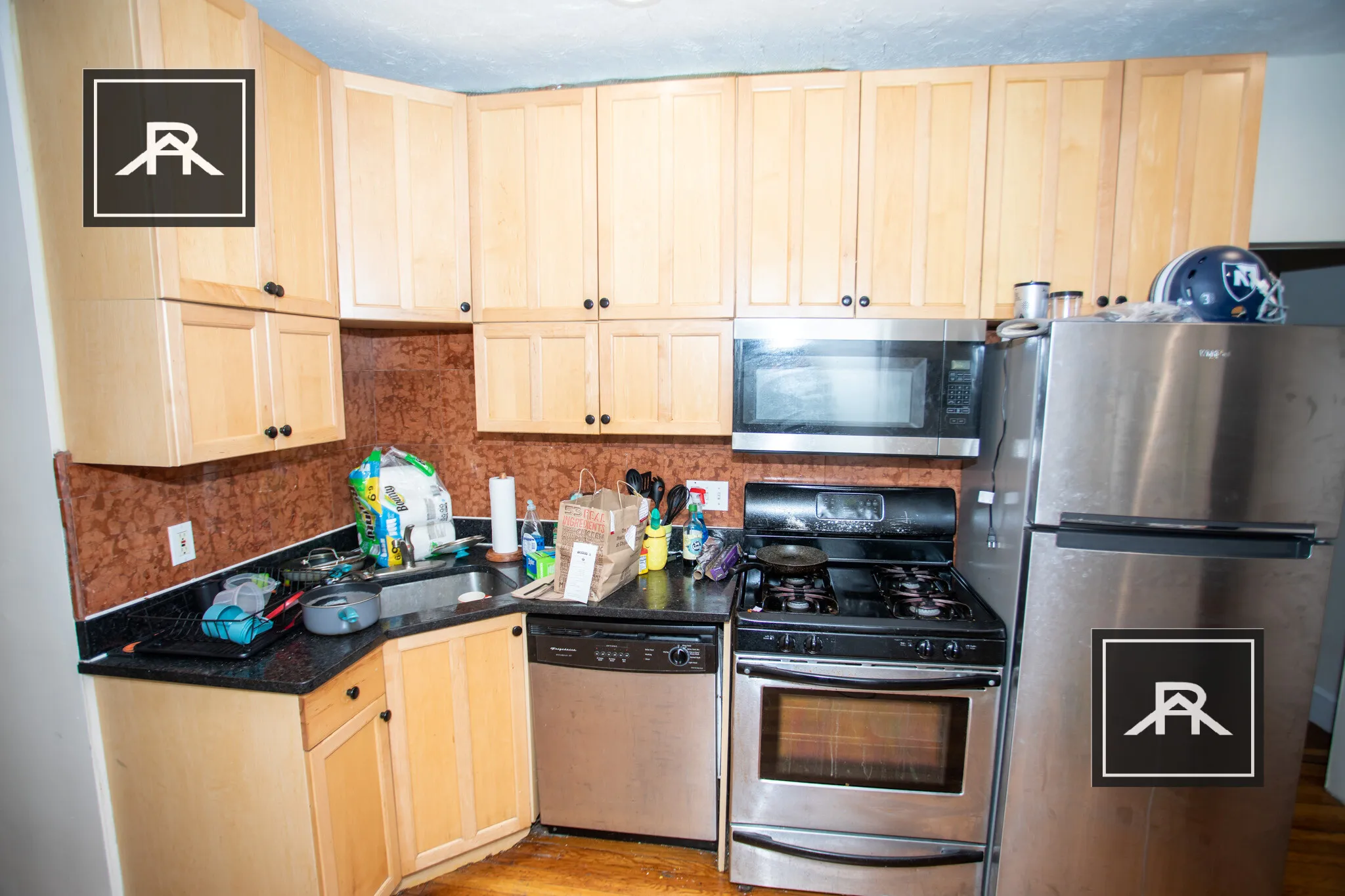 4 bed, 2 bath apartment for rent at 73 Thatcher St Unit 202, North Brookline — photo 2 of 17