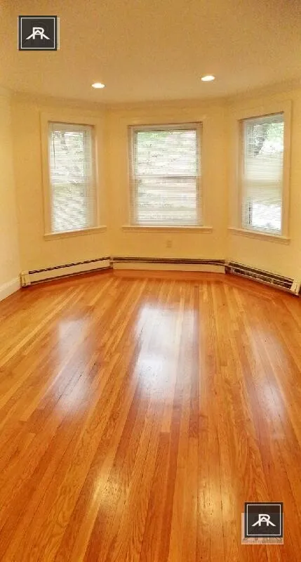 4 bed, 2 bath apartment for rent at 73 Thatcher St Unit 202, North Brookline — photo 8 of 17