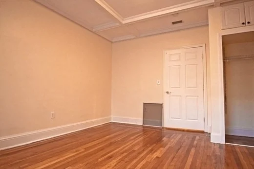 4 bed, 2 bath apartment for rent at 73 Thatcher St Unit 302, Coolidge Corner — photo 9 of 12