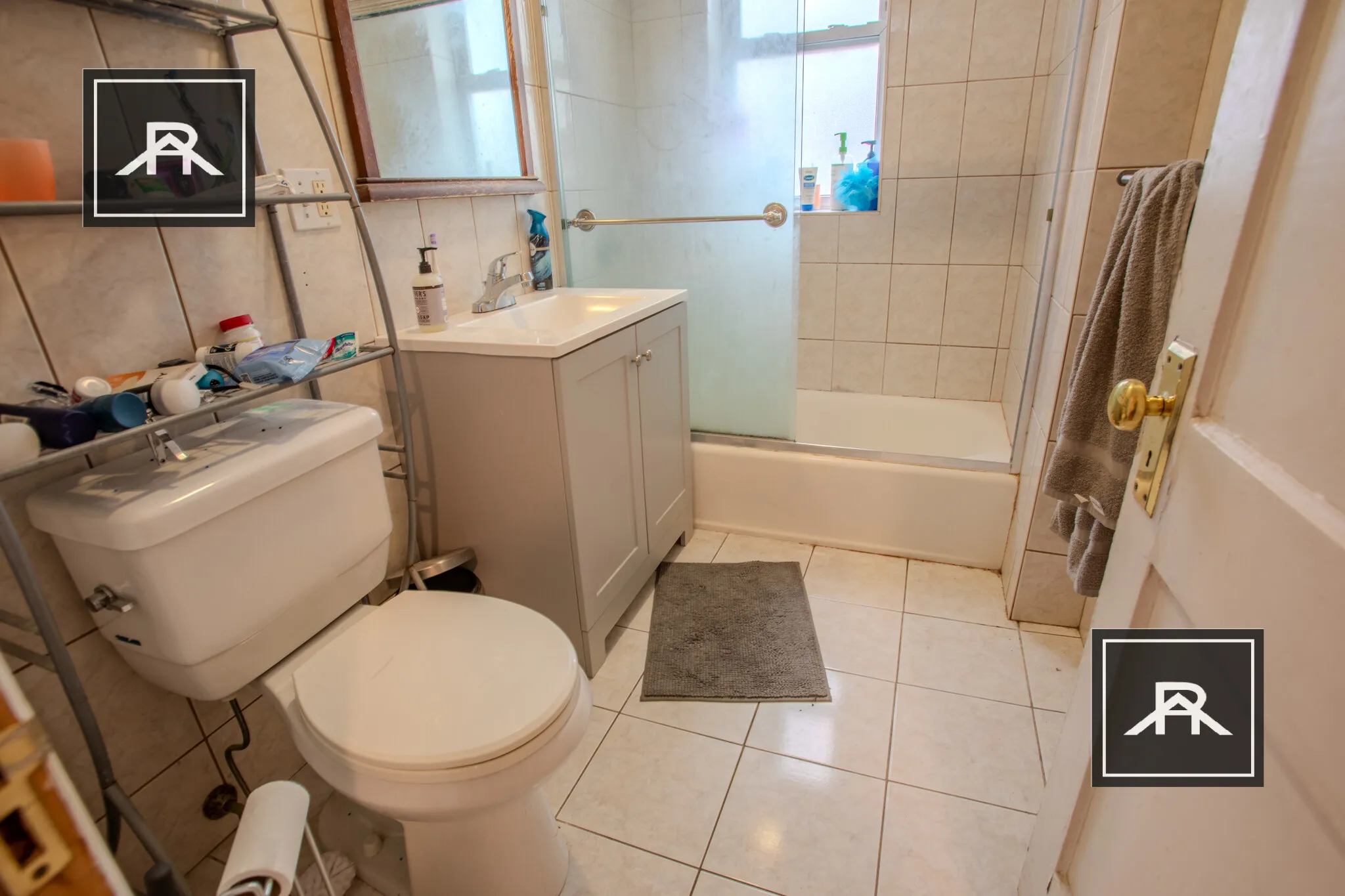 4 bed, 2 bath apartment for rent at 73 Thatcher St Unit 401, North Brookline — photo 6 of 6
