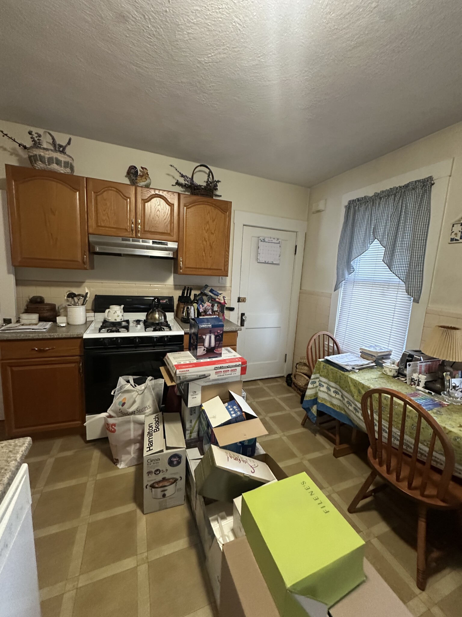 2 bed, 1 bath apartment for rent at 73 Turner St Unit 1, Brighton