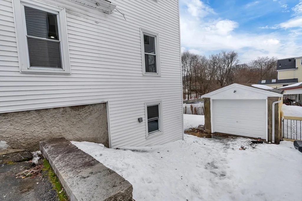 3 bed, 1 bath apartment for rent at 73 Walnut St, Dedham — photo 32 of 35
