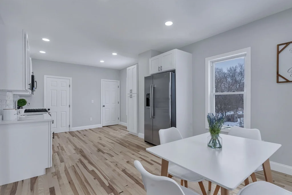 3 bed, 1 bath apartment for rent at 73 Walnut St, Dedham — photo 8 of 35