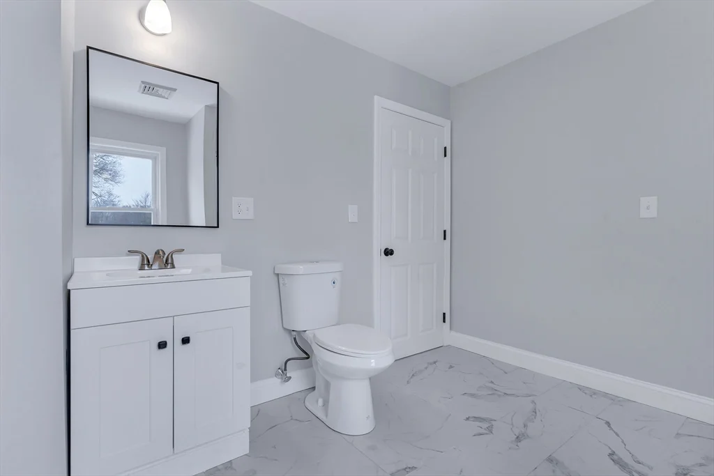 4 bed, 1 bath apartment for rent at 73 Walnut St Unit 1, Dedham — photo 20 of 36