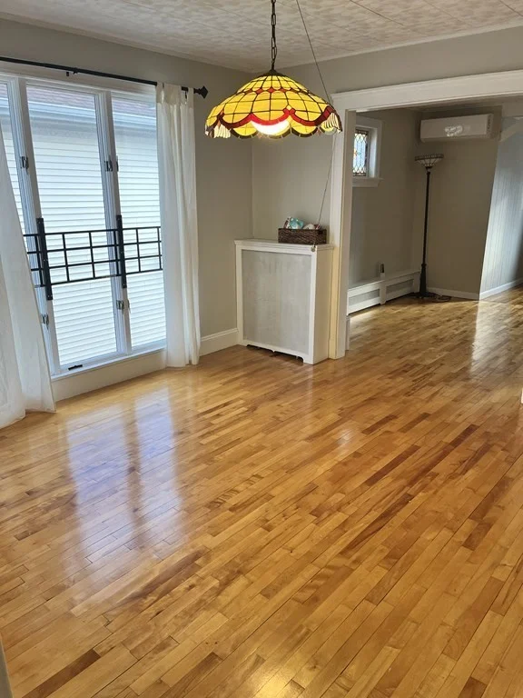 3 bed, 1 bath apartment for rent at 73 Woods Ave Unit 73, Ward Two — photo 4 of 14