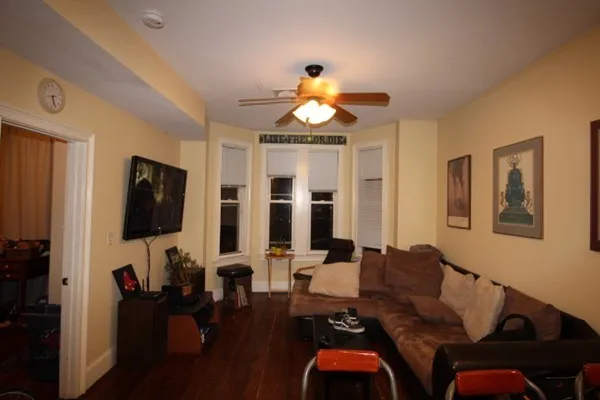 4 bed, 1 bath apartment for rent at 731 Parker St Unit 3, Mission Hill — photo 8 of 16