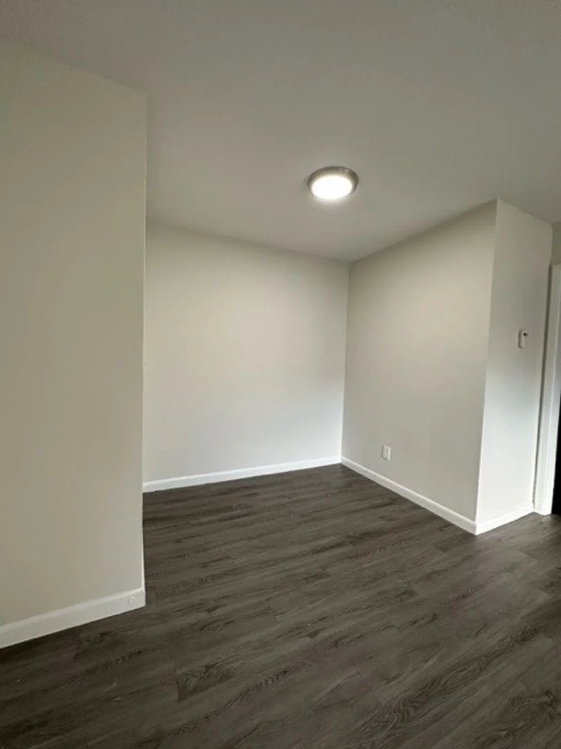 2 bed, 1 bath apartment for rent at 731 River St Unit 25, Hyde Park — photo 13 of 18
