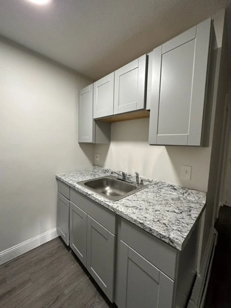 2 bed, 1 bath apartment for rent at 731 River St Unit 25, Hyde Park — photo 16 of 18