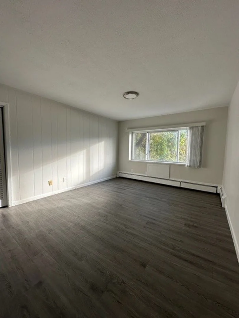 2 bed, 1 bath apartment for rent at 731 River St Unit 35, Hyde Park — photo 17 of 18