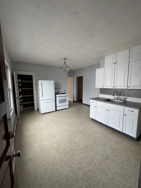 2 bed, 1 bath apartment for rent at 731 Winthrop Ave Unit 2, Beachmont — photo 2 of 23