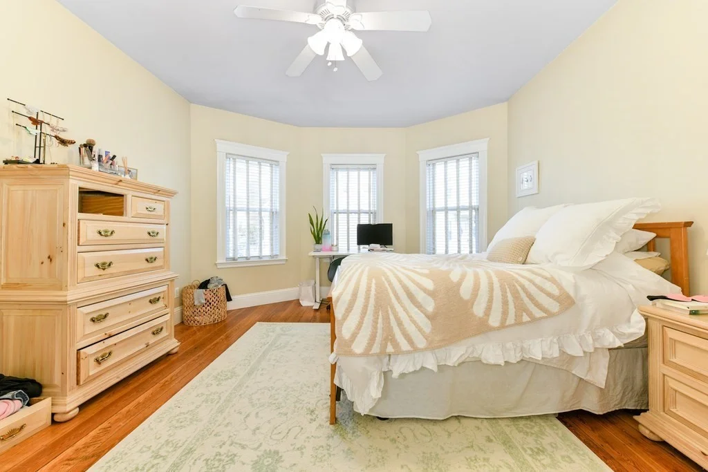 4 bed, 2 bath apartment for rent at 733 E 3rd St Unit 1, South Boston — photo 12 of 25