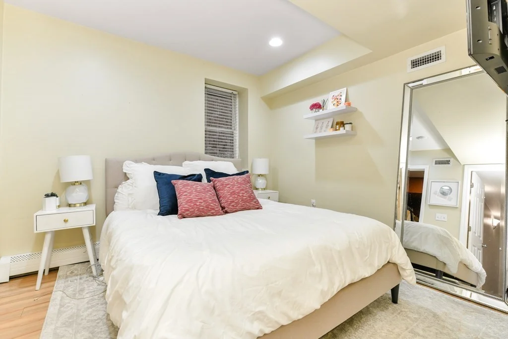 4 bed, 2 bath apartment for rent at 733 E 3rd St Unit 1, South Boston — photo 17 of 25
