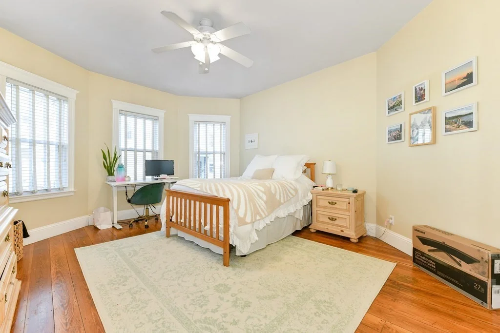 4 bed, 2 bath apartment for rent at 733 E 3rd St Unit 1, South Boston — photo 11 of 25